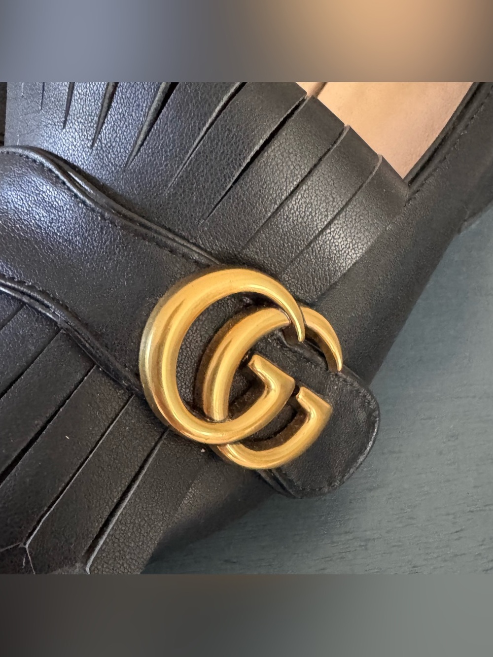 Gucci Marmont black leather low heels size 8 gold G black fringe - Picture 6 of 11